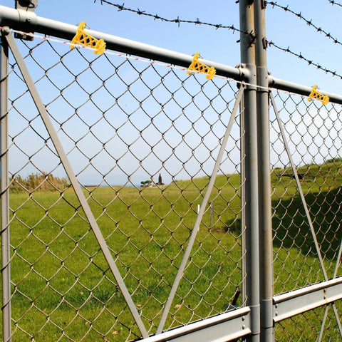 Fence using 25 Pack Tube Post Insulators For Electric Fence T Post Extender Insulators Universal Fit For Round Pipe Or White Vinyl