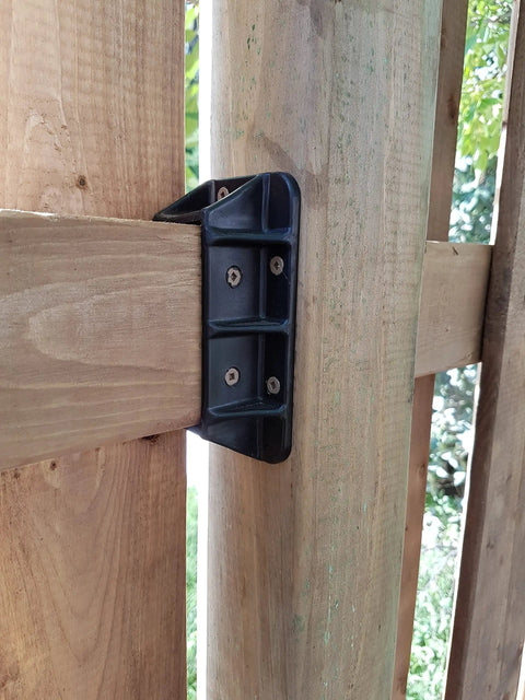 Top Shelf Heavy Duty Privacy Fence Brackets For Standard 2x4 Wood Railings Pre Drilled Galvanized Steel 8 Pack installed on wood railing