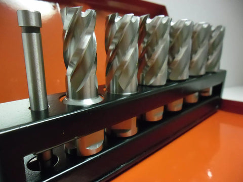 Heavy Hitter Magnetic Drill With One Inch Annular Cutter Set And Built In Broach 1200W Portable steel cutting bits in holder.