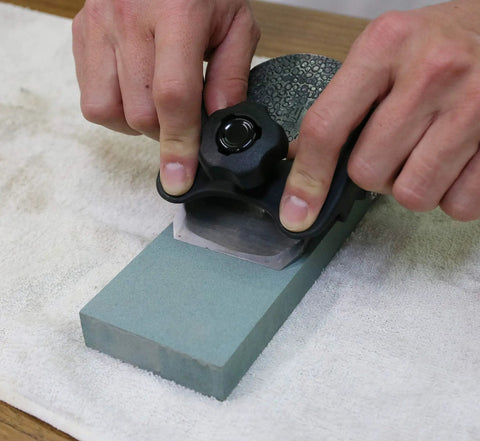 Using Honing Guide Sharpening Jig For Chisels And Planes Blades Japanese Woodworking Tool on whetstone for even sharpening