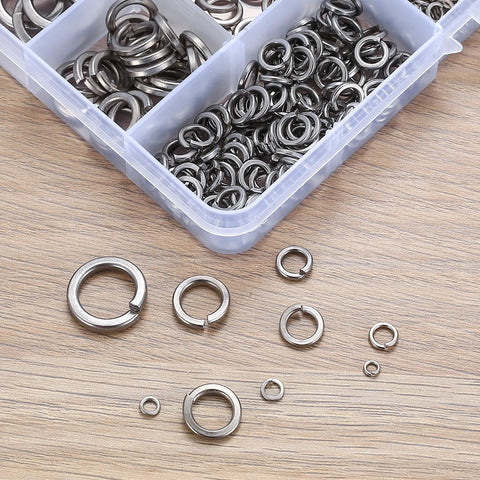 Stainless steel split and spring lock washers, assorted sizes 1/8"–1/2", 900 pcs in plastic organizer.