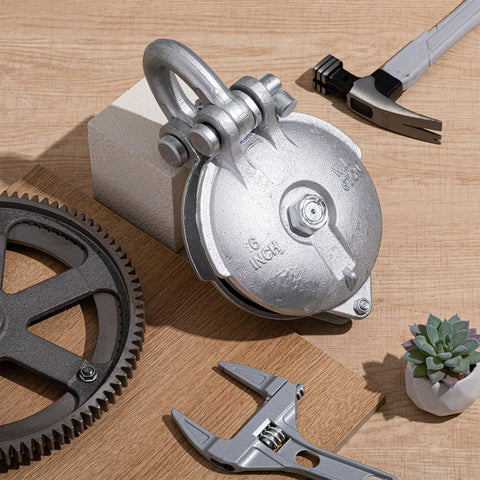 Beefy Yarding Block With Shackle And Pin Snatch Block Pulley For Wire Rope Cable Systems 1.5 To 6 Ton Capacity