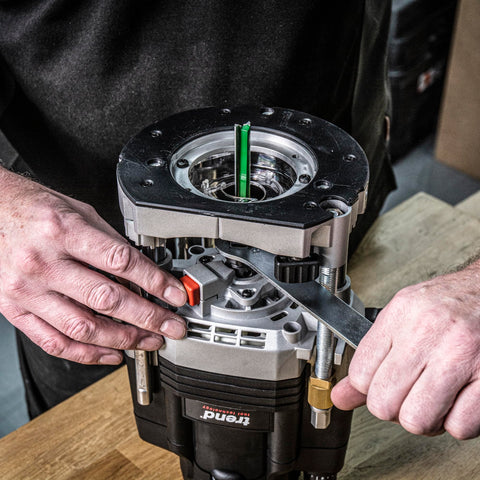 Setting up the Beefy Dual-Mode Plunge Router 3-1/4 HP With 1/2 Inch Collet, Variable Speed, Router Table Ready
