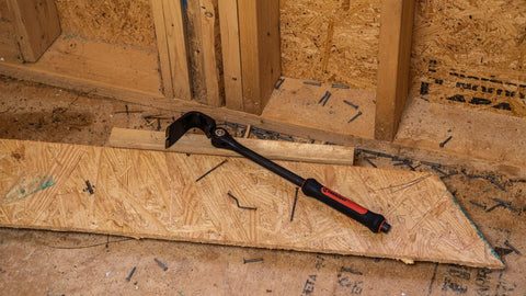 18 Inch Indexing Flat Pry Bar With 15 Locking Positions Raised Striking Surface on construction site