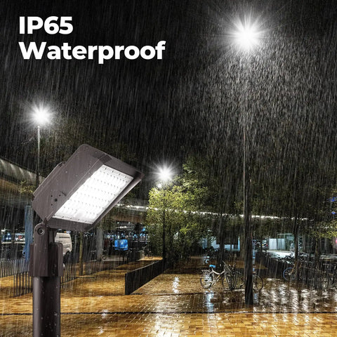 Switchable 100W 150W 200W LED Parking Lot Light With Dusk To Dawn Sensor in rain, IP65, slipfitter mount.