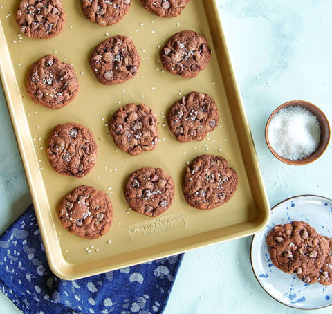 Nonstick Aluminum Half Sheet Pan 13 By 18 Inches With Reinforced Steel Rim For Even Baking And Easy Release with cookies