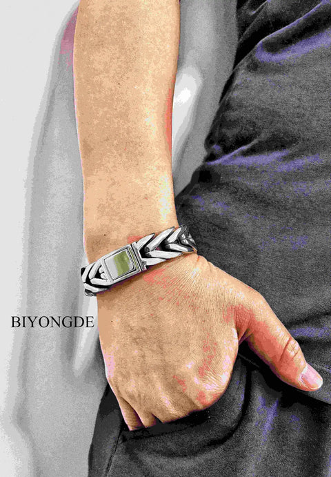 Mens Premium Foxtail Link Chain Bracelet In Stainless Steel Sleek Chunky Wide Link Loop For Men on wrist
