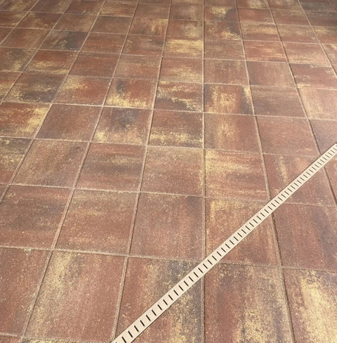 Heavy Duty Eco Friendly Paver Sealer For Brick And Concrete Low Lustre Formula applied to clean brick patio surface.