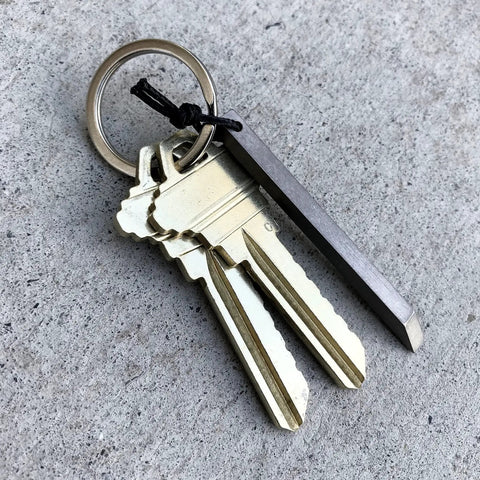 Ultra Lightweight Titanium Keychain Pry Bar With Minimalist Slim Design Everyday Carry Essential For Your Keys