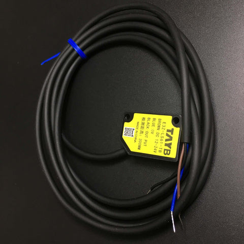 Go-To Laser Diffuse Reflection Photoelectric Switch For Object Detection E3Z-LS61 with cable on black background