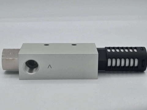 Side view of Industrial Heavy Duty Vacuum Generator with Venturi Vacuum Pump up to 90,000 Pa, compact all-metal construction with silencer