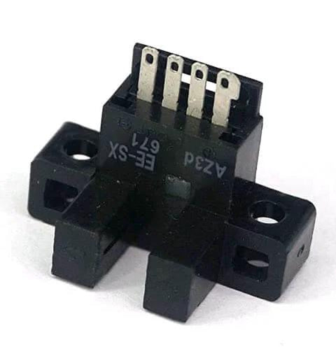 Front view of NPN Slotted Optical Switch 5mm Photoelectric Sensor DC5 To 24V 100mA EE SX671 featuring 5mm slot and connectors.