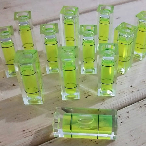 Six Piece Mini Bubble Level Set For Alignment And Picture Hanging In DIY Craft Projects Acrylic 10x10x29mm Yellow Green With Black Lines