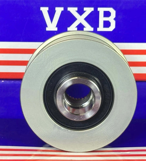 F-576631 Alternator Freewheel Clutch for Hyundai vehicles, front view showcasing metal pulley design on blue background.