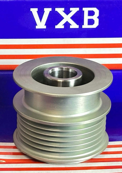 F-551957 Automotive Parts Auto Car Alternator Pulley for Land Rover, metallic ribbed design, front view on striped background