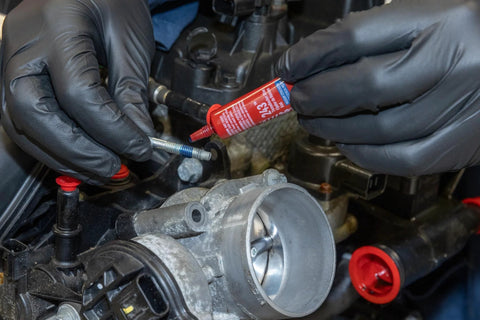 Applying Blue 243 Oil-Resistant Threadlocker for Automotive Applications, Medium-Strength Anaerobic Adhesive to metal fastener