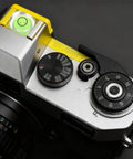 Ten pieces of round bubble levels in green for precise, quick leveling on cameras, tripods, telescopes, frames, and workshop setups; rugged PMMA and ABS casing with stable liquid for accurate measurements and reliable layout tasks.