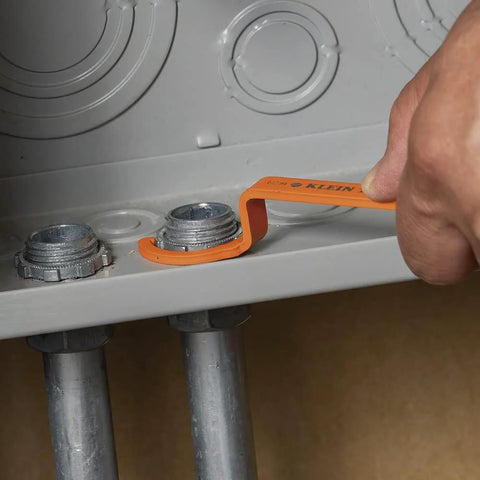 Conduit Locknut Wrench Set With Opposing Offset Bends For Tight Spaces One Half Inch, used to tighten locknuts in electrical assembly