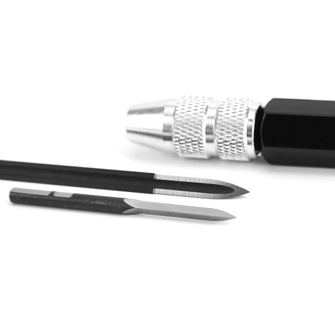 3 Piece Scraper Deburring Tool Set With Adjustable Trimming Blade Triangular Trimmer Pencil Steel Cutter For Fabrication Reaming And Material Removal Plastic Metal Aluminum Pipe Resin 3D Printing Projects Kit Includes SC1300 Handle D5010 BT8001 Scrapers, close-up of blades and handle.