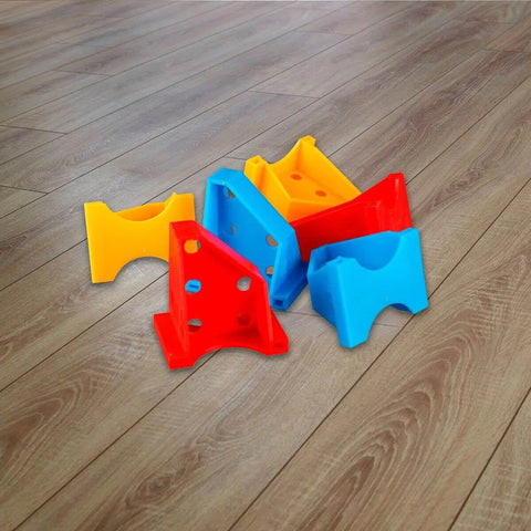Flooring Spacers Kit With 1/4 Inch And 1/3 Inch Gaps For Wall Positioning, includes colorful triangle spacers, ideal for laminate installation.