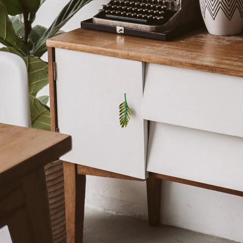 Set Of 2 Metal Green Leaf Cabinet Pulls And Drawer Handles With Simulated Leaf Shape Gradient Color And Glossy Finish installed