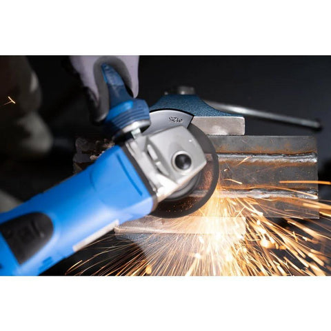 View Window Grinding Disc With Integrated Viewing Pane For Precise Grinding 5 Inch By 7/8 Inch SGP SteeloX Victograin Ceramic in use