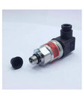 Heavy duty industrial pressure transmitter 0-150 PSI.