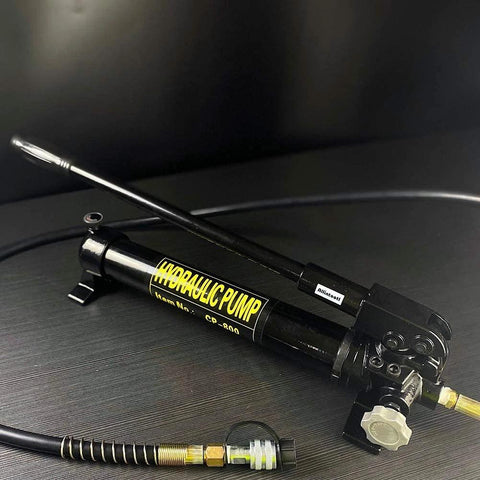 Front view of 10000 psi Hydraulic Hand Pump 2 Speed Power Pack Hydraulic Lifting Pump with high-pressure hose and valve.