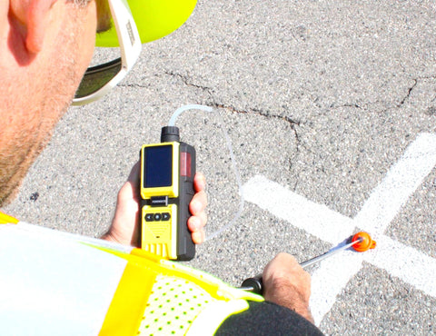 Person using Hydrogen Gas Analyzer With Built In Pump For Ultra Fast Detection 0 To 1000ppm Range 1ppm Resolution USA NIST Calibrated