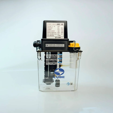 Front view of Automatic Intermittent Gear Pump Lubrication System For Industrial Machinery 1.8L Oil Reservoir 220V AMZ III 285036