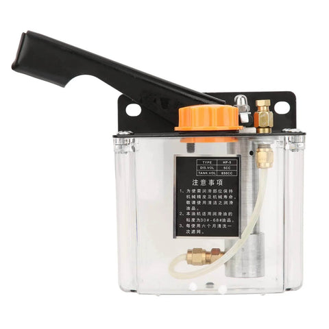 Left Hand Operated 5L Manual Lubricating Pump With 650cc Output For CNC Machine Tool Controlled Lubrication, clear plastic body