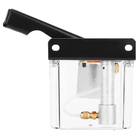 Manual Right Hand Lubricating Pump For CNC Machine Tools 650CC Capacity with Small Piston Design, visible piston and handle