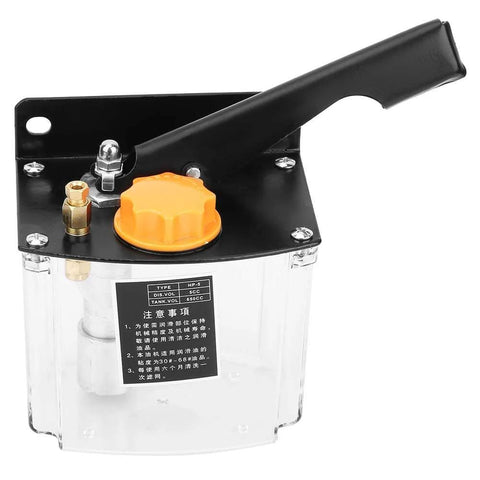 Manual Right Hand Lubricating Pump For CNC Machine Tools 650CC Capacity with Small Piston and 4mm Outlet