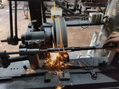 Grinding machine using Adjustable Hand Reamer With HSS Steel, Size 1 1/16 To 1 3/16 Inch for metalwork