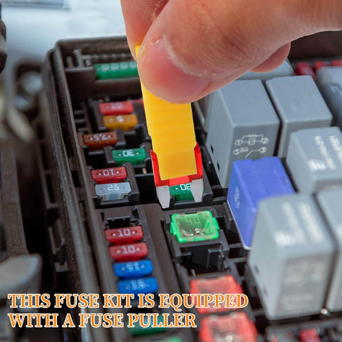 Using fuse puller from 120 Piece Mini Fuse Kit for Cars and More Auto Fuse Set with 12 Of Each Rating From 2A to 35A in car