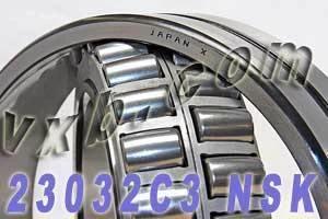 Close-up of 23032 CDE4C3S11 NSK Spherical Roller Bearing JAPAN Spherical Bearing showing rolling elements and outer ring