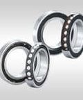 NSK 7902CTYNSULP4 Super Precision Angular Contact Bearing 7000 Series shown in chrome finish with visible ball bearings