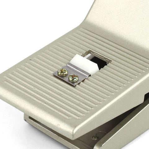 Close-up of 1/4" NPT Latching Pneumatic Foot Operated Pedal Valve Switch 5 Way 2 Position with Protective Shield FOV-N320AC
