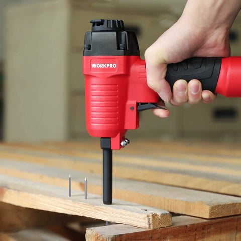 Pneumatic Nail Remover And Denailer For Wood Work Pieces Heavy Duty Punch Nailer Puller 60 To 100 PSI With 6mm Nose in use on wood