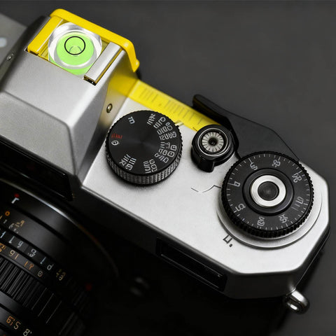 Five Pack Round Bubble Levels 30x10mm Mini Circular Bullseye Spirit Levels installed on camera
