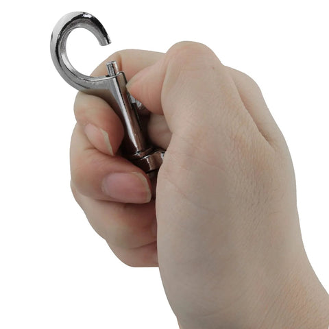 Hand holding Stainless Steel Swivel Eye Bolt Flagpole Snap Hook 4 Pack For Rope And Outdoor Use, Flag Clips, Carabiner, Dog Chain