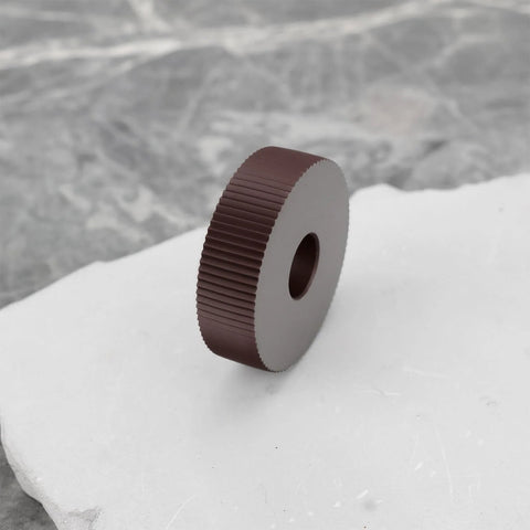 Close-up of single P1.0mm straight knurling wheel, 28x8x8mm steel roller, for knurling tools and lathe holders in metalworking.