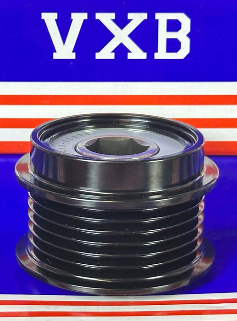 Close-up of 27415-0T070 Over Running Alternator Pulley for TOYOTA Camry Corolla on blue striped background