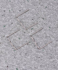 Car Bumper Staples Kit For Auto Body Repair 500Pcs Pre Cut Wave Staples For Hot Stapler Welding 0.6mm on gray surface