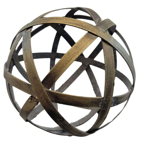 Boules décoratives inch tissé inch 10 inch d'Audrey : boules décoratives en métal, boules d'accent, sphères artistiques