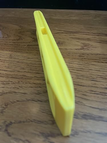 Side view of 9 Inch Speedlite Torpedo Level Yellow Built With High Impact Composite For Tough Jobsite Use Non Conductive Design Makes It A Handy Third Hand For Electricians And Pro DIYers Swanson Tool TL011.