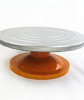 12" Dia. Supporto per torte in acciaio-plastica Lazy Susan Turntable Bearing su sfondo bianco.
