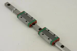 Guida Linear Motion quadrata miniaturizzata 12mm - 2 carrelli L1600 mm - Acquistare cuscinetti online - Spedizione rapida in Italia