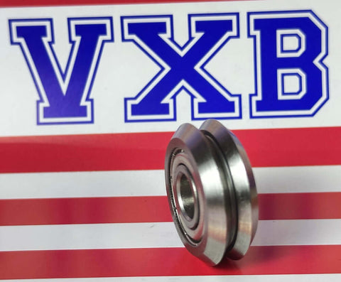 Stainless Steel RM2ZZ 3/8 "V溝ガイドベアリングSSW2-ZZSSRM2ZZ VXBロゴの背景。